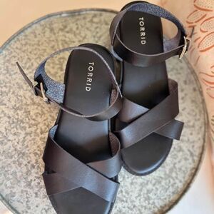 TORRID WEDGES SIZE 9W BRAND NEW